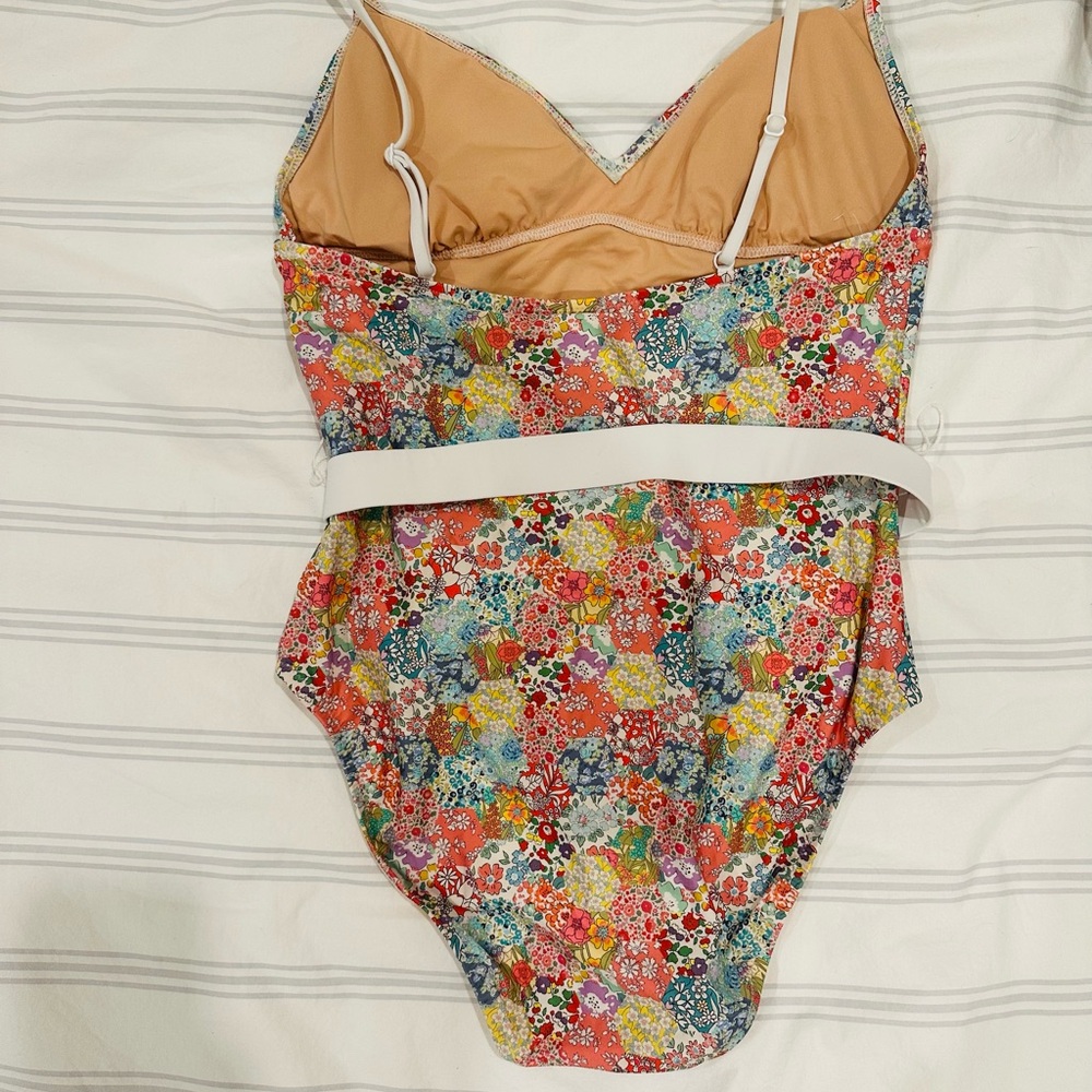 J Crew Belted one-piece in Liberty® Patchwork Dream floral with belt Size 8 - Picture 4 of 5